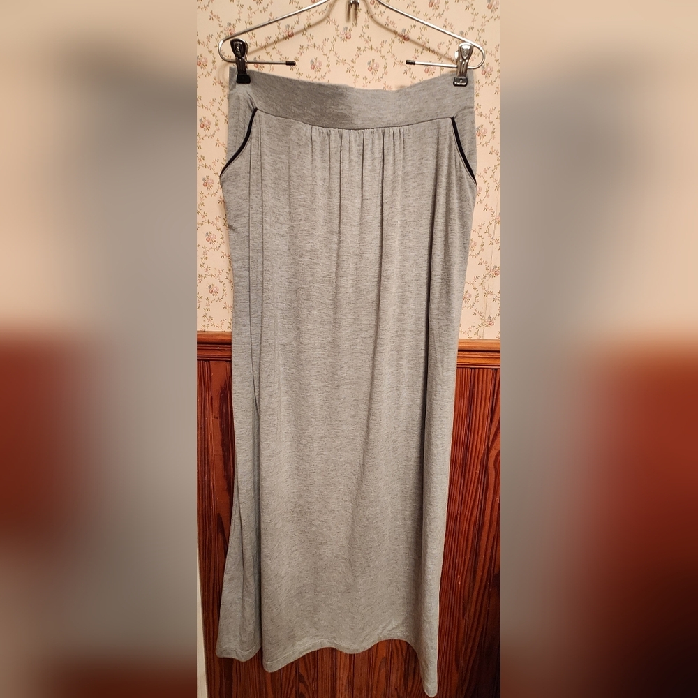 Faded Glory Size XXL jr's (20) Grey Maxi Skirt with Pockets